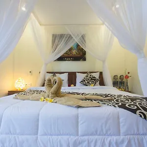  Privatunterkunft Nengah House